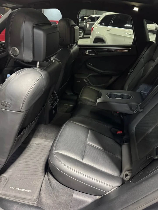 2019 Porsche Macan S - Image 14 of 17