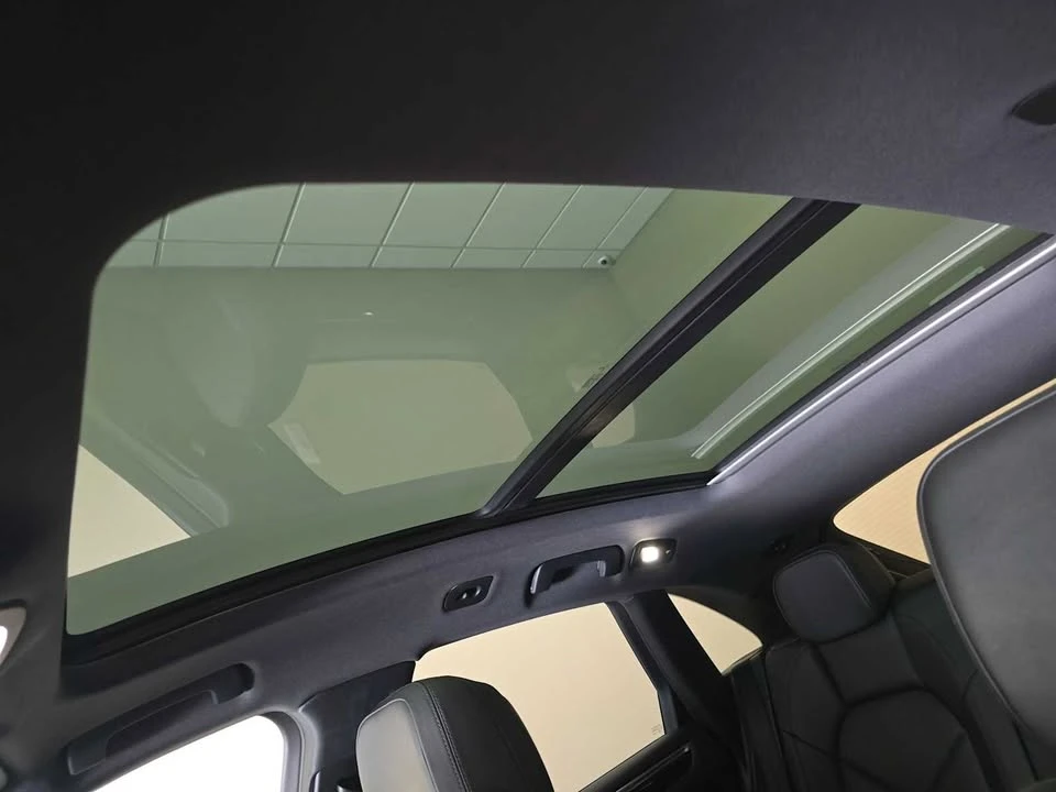 2019 Porsche Macan S - Image 11 of 17