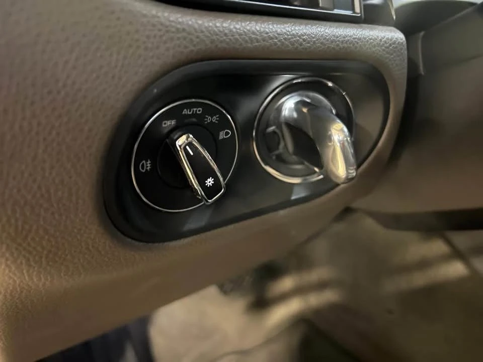 2019 Porsche Macan S - Image 11 of 17
