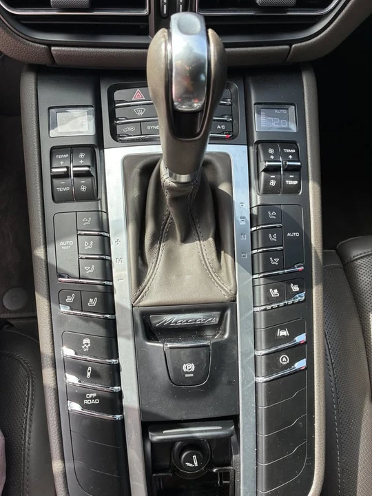 2019 Porsche Macan S - Image 15 of 18