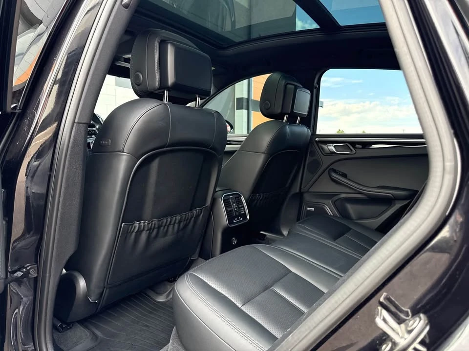 2019 Porsche Macan S - Image 12 of 13