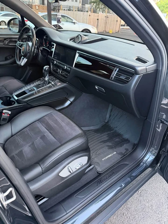 2019 Porsche Macan S - Image 16 of 17