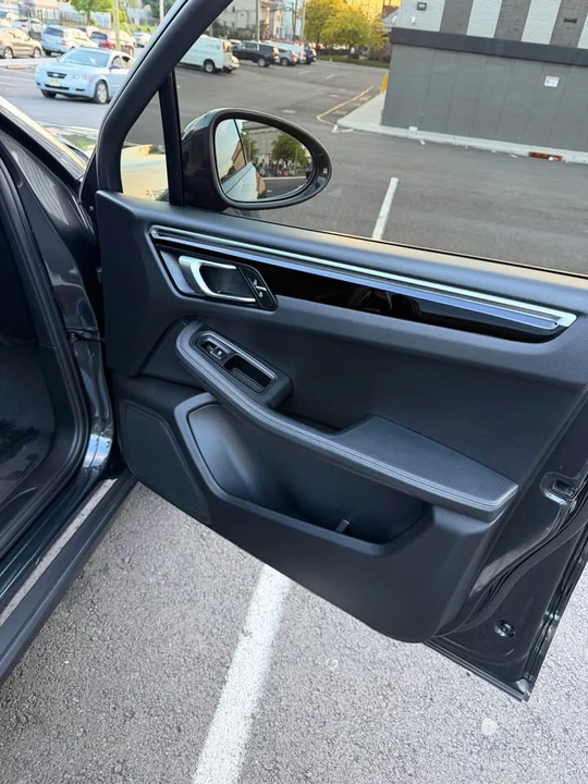2019 Porsche Macan S - Image 15 of 17