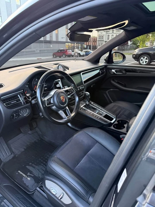 2019 Porsche Macan S - Image 12 of 17
