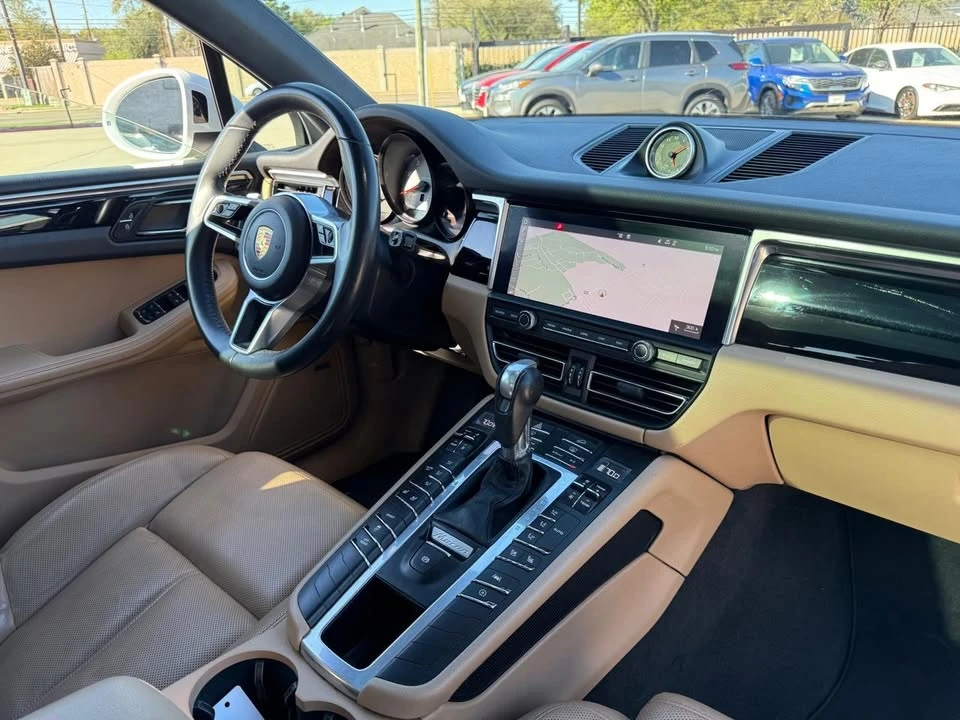2019 Porsche Macan - Image 13 of 19