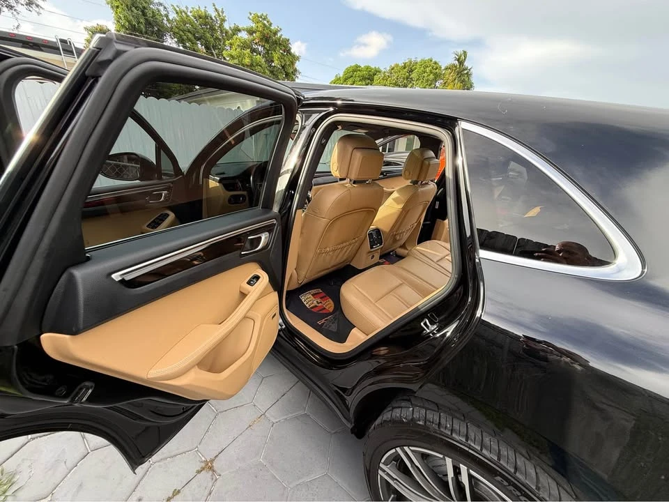 2019 Porsche Macan S - Image 14 of 20