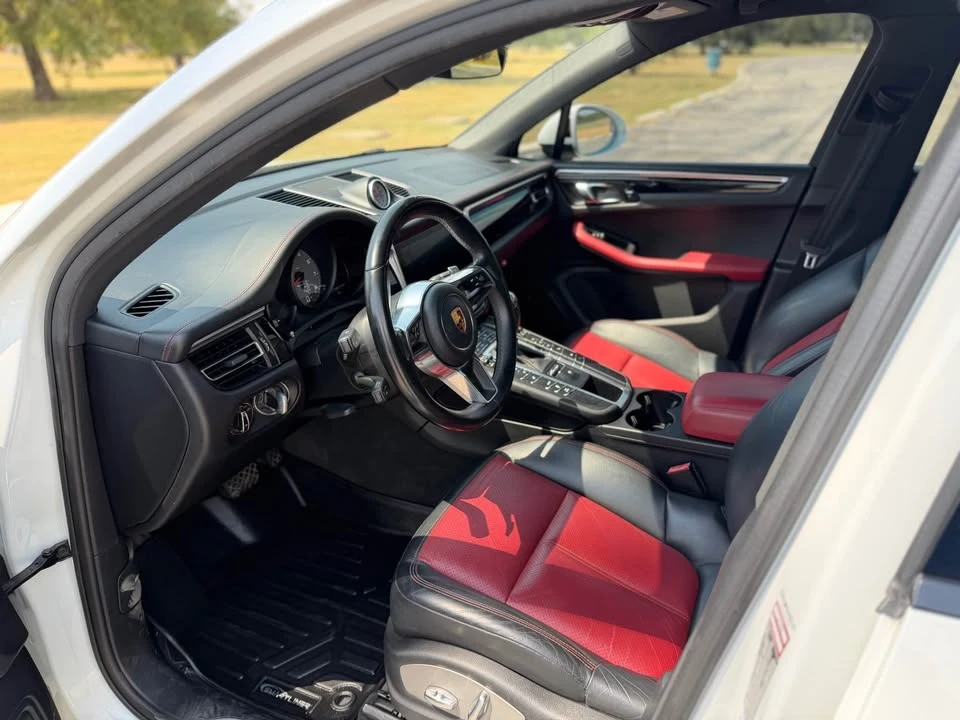 2019 Porsche Macan S - Image 9 of 17