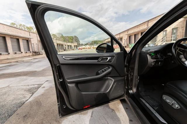 2019 Porsche Macan S - Image 17 of 21