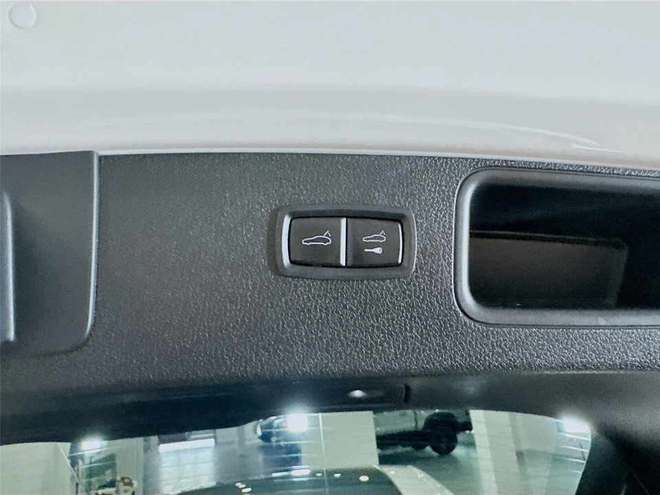 2019 Porsche Macan S - Image 22 of 31