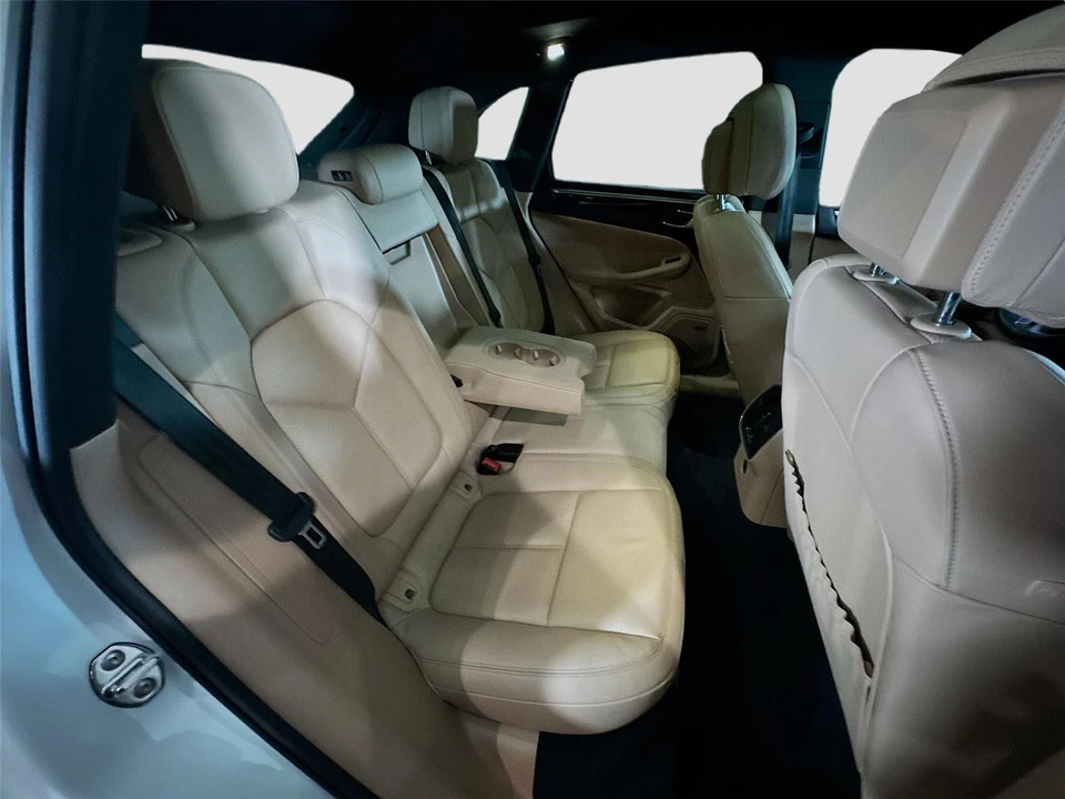 2019 Porsche Macan S - Image 23 of 31