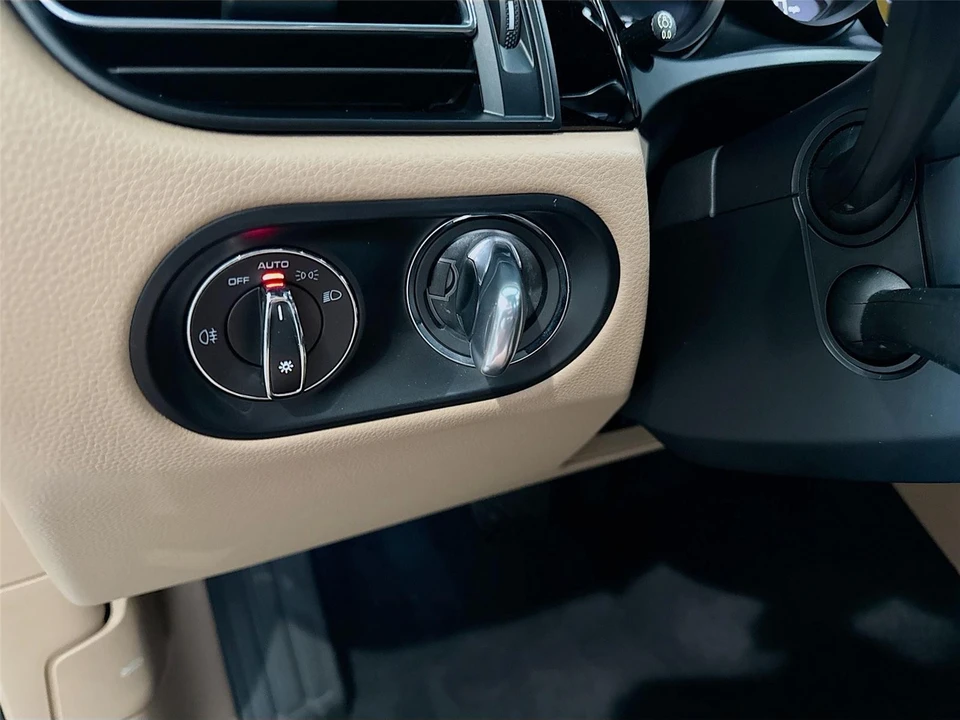 2019 Porsche Macan S - Image 13 of 31