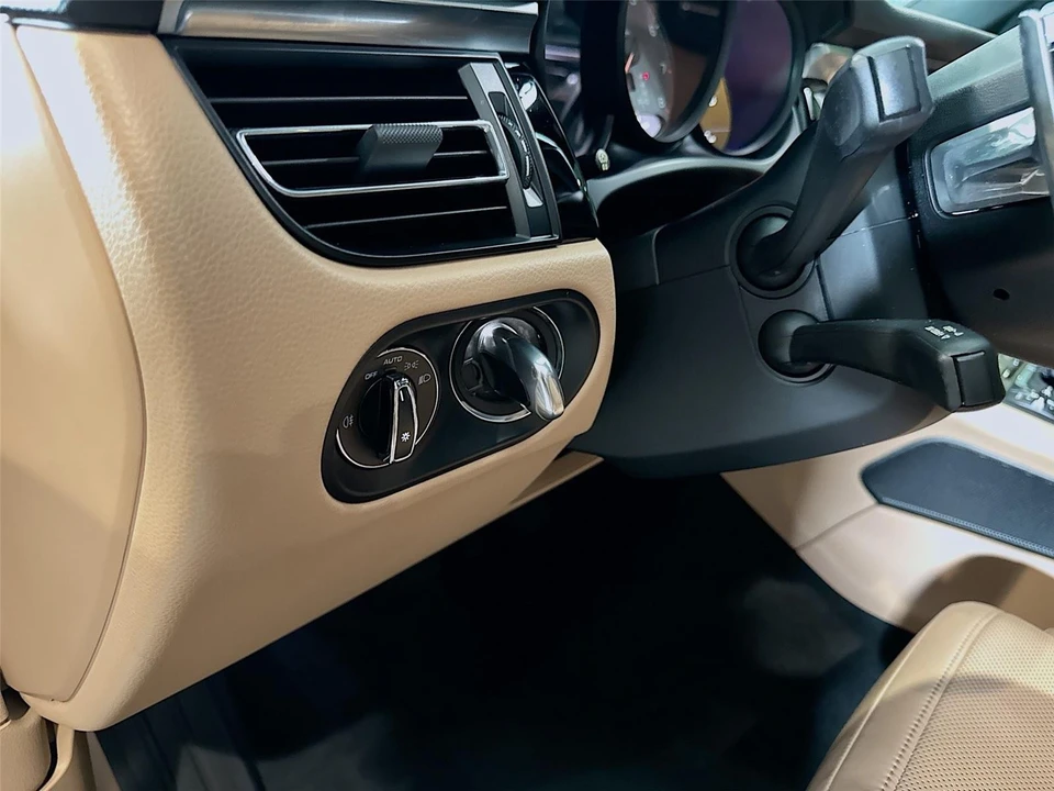 2019 Porsche Macan S - Image 7 of 31