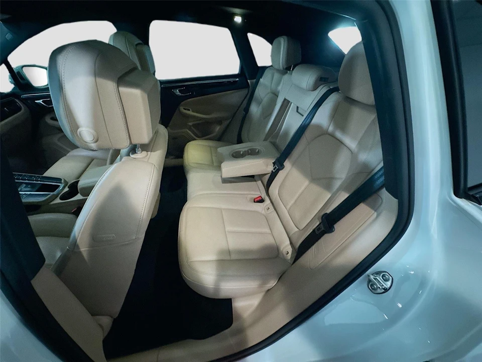 2019 Porsche Macan S - Image 18 of 31