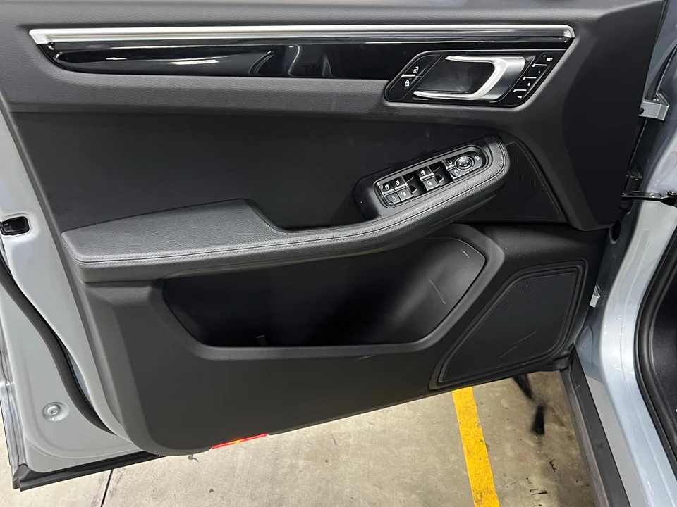 2019 Porsche Macan S - Image 3 of 31
