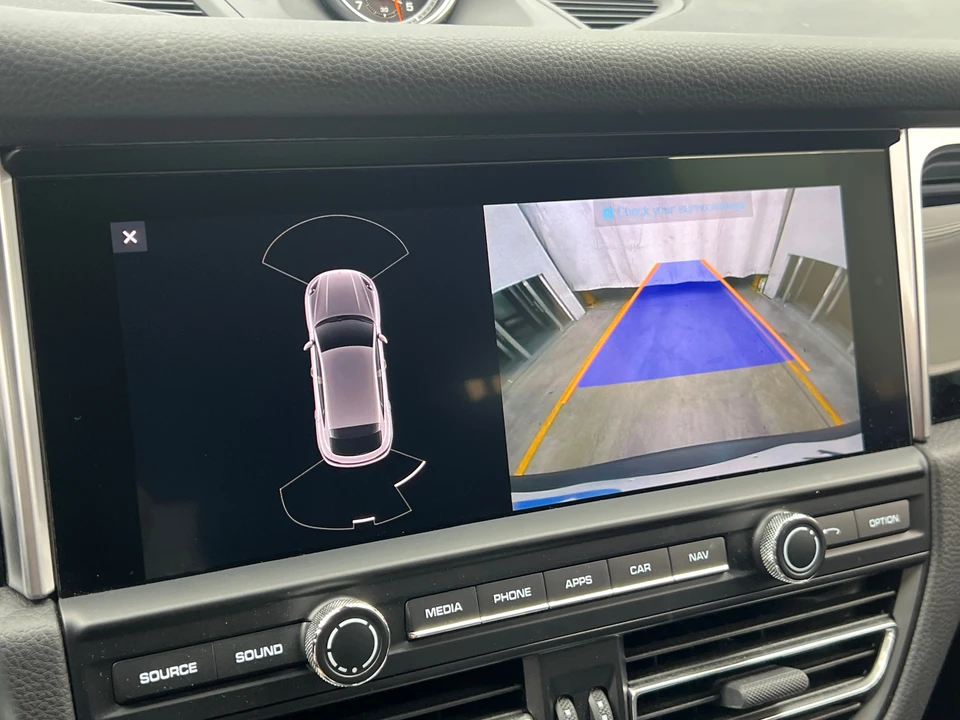 2019 Porsche Macan S - Image 16 of 31