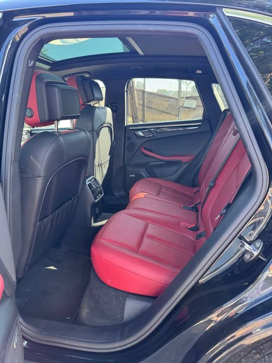 2019 Porsche Macan S - Image 10 of 24