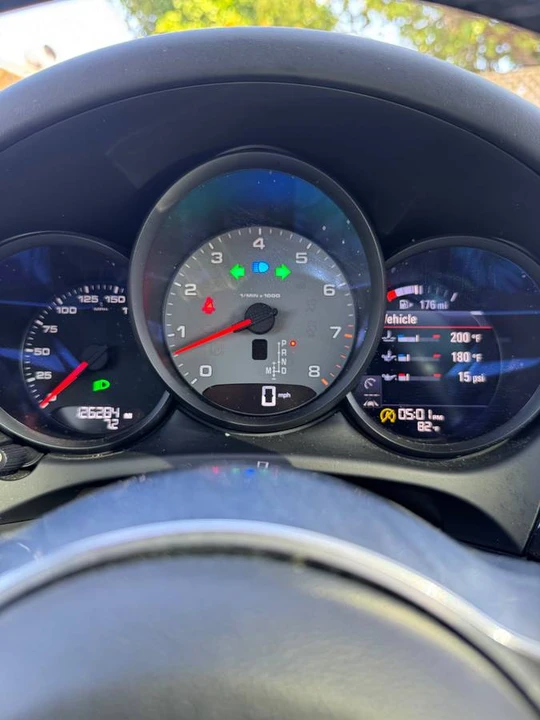 2019 Porsche Macan S - Image 14 of 24