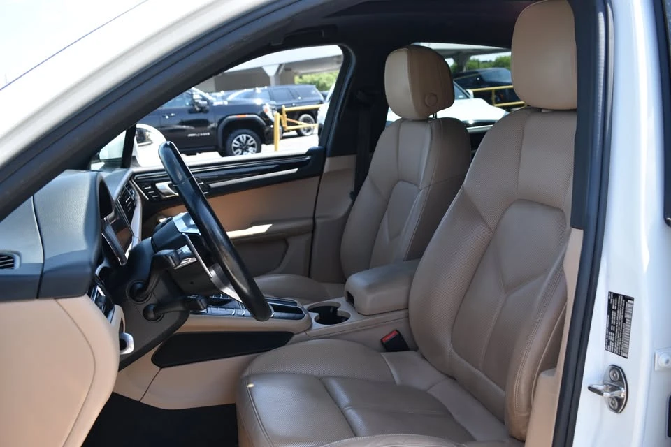 2019 Porsche Macan S - Image 10 of 16