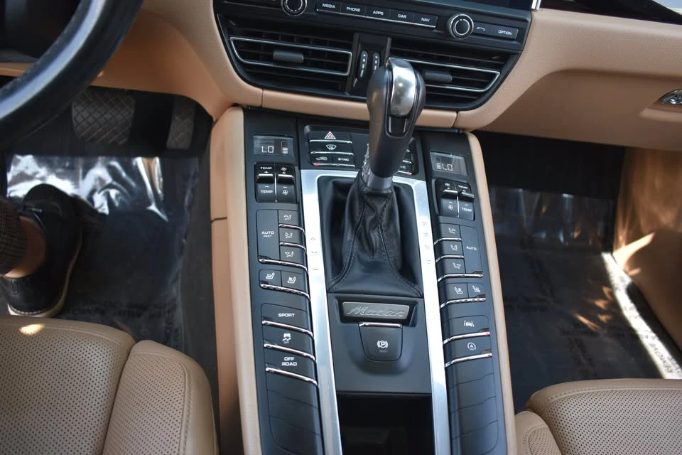 2019 Porsche Macan S - Image 8 of 16