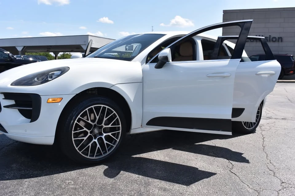 2019 Porsche Macan S - Image 13 of 16