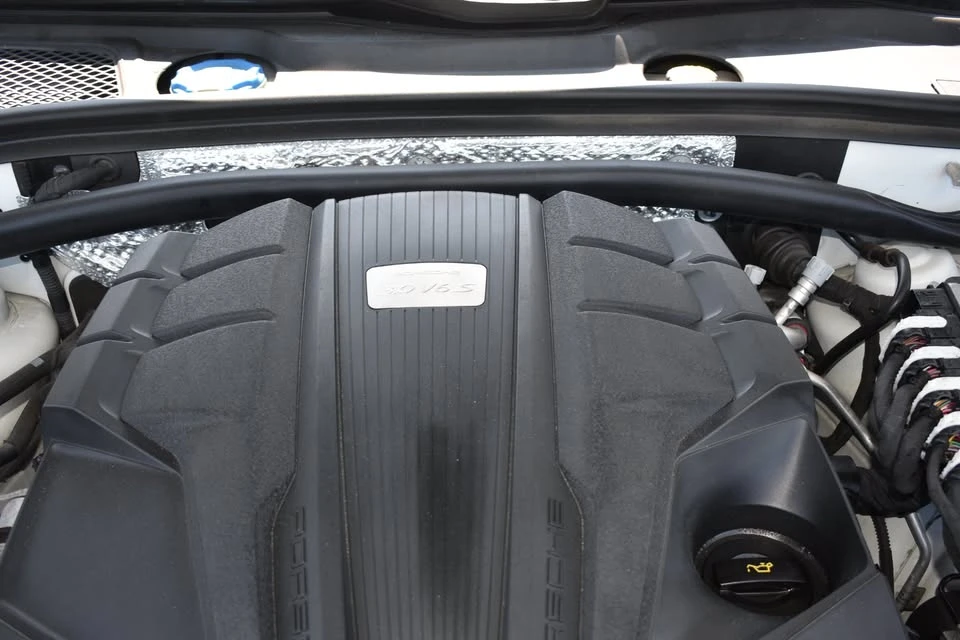 2019 Porsche Macan S - Image 15 of 16