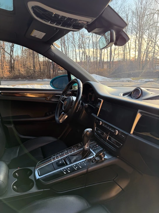 2019 Porsche Macan S - Image 18 of 19