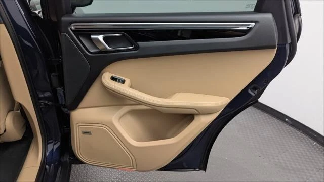 2019 Porsche Macan S - Image 18 of 20