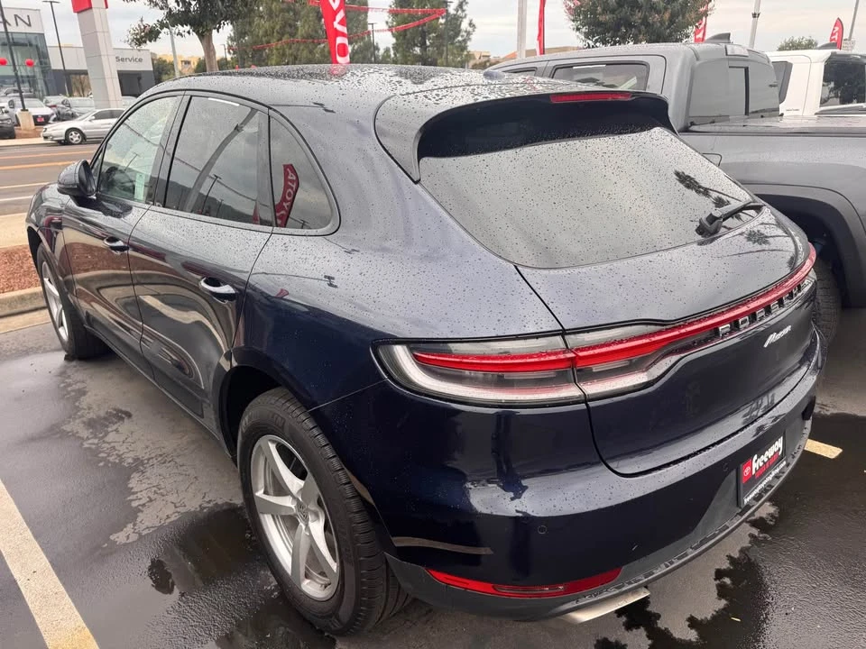 2019 Porsche Macan - Image 2 of 3