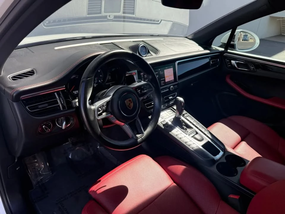 2019 Porsche Macan - Image 9 of 20
