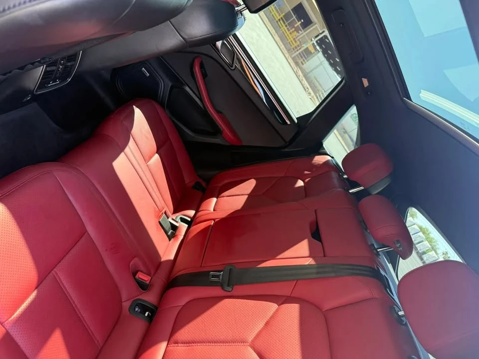 2019 Porsche Macan - Image 13 of 20