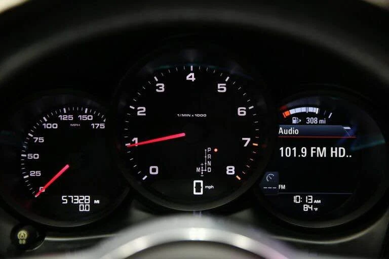 2019 Porsche Macan - Image 14 of 20