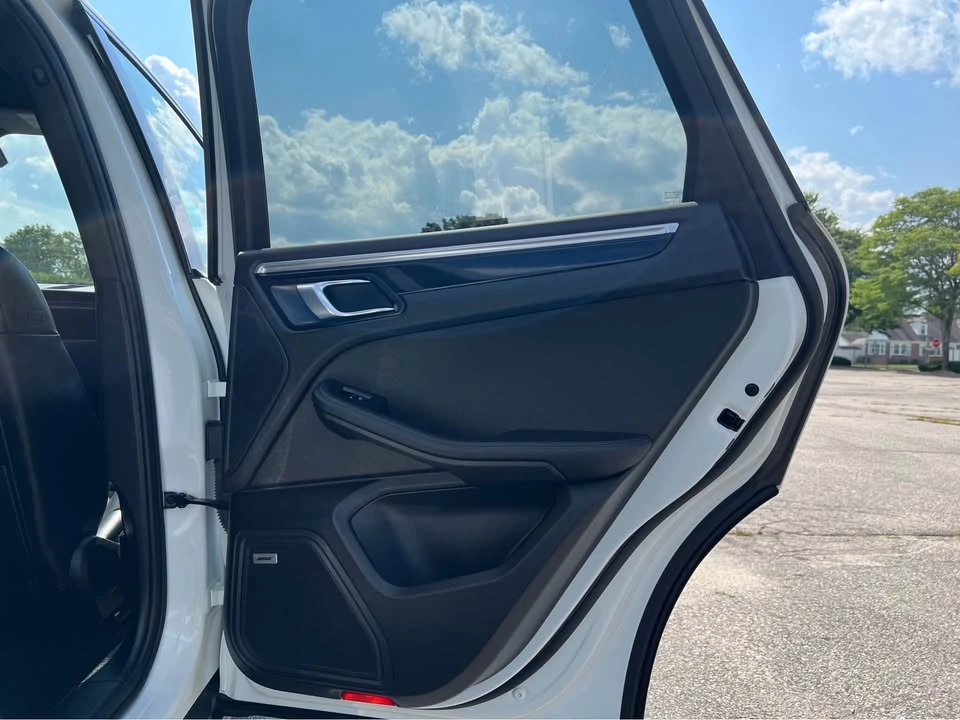 2019 Porsche Macan - Image 6 of 20