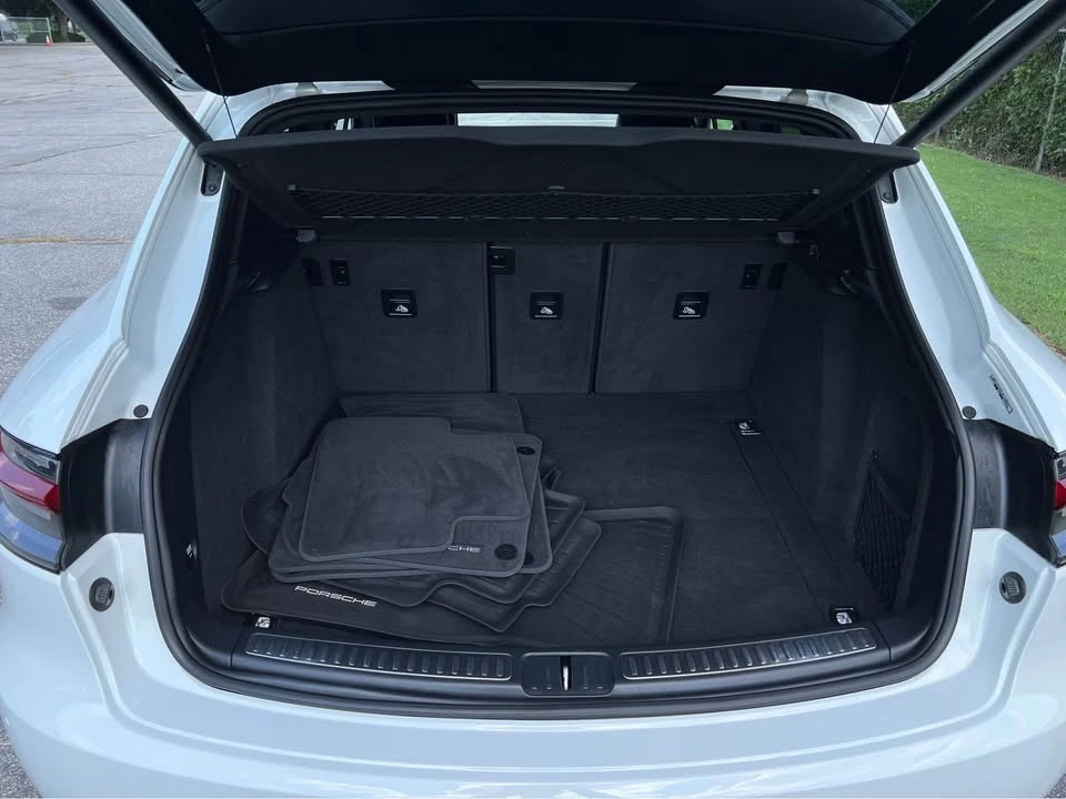2019 Porsche Macan - Image 14 of 20