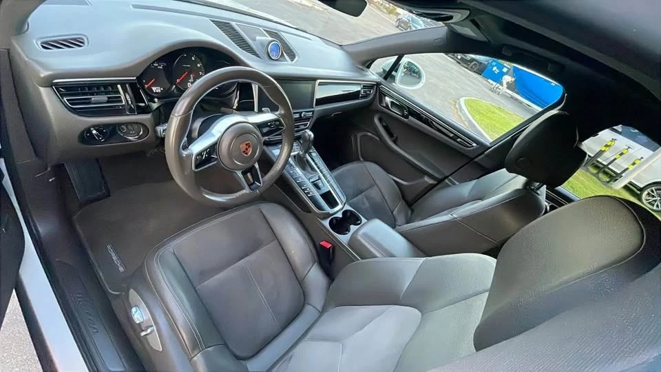2019 Porsche Macan - Image 10 of 14