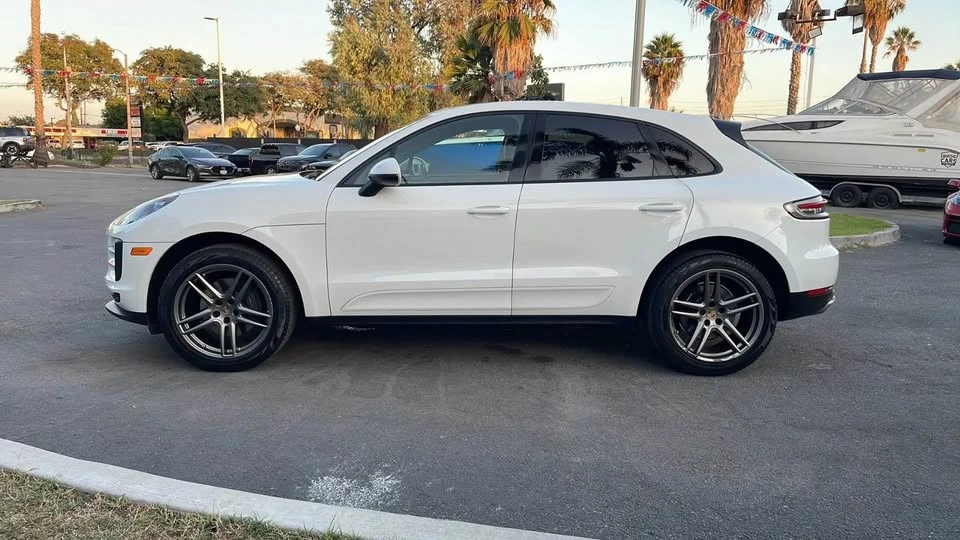 2019 Porsche Macan - Image 2 of 14