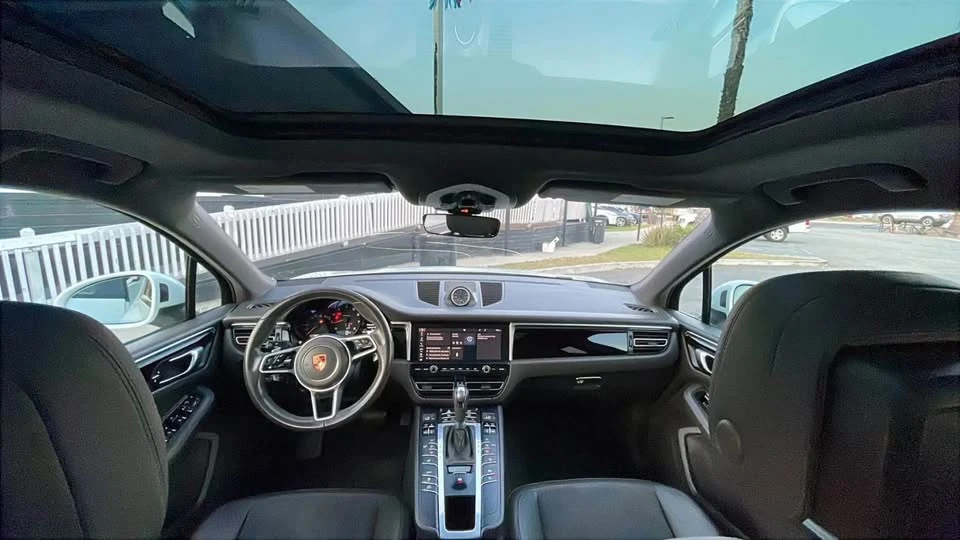 2019 Porsche Macan - Image 9 of 14