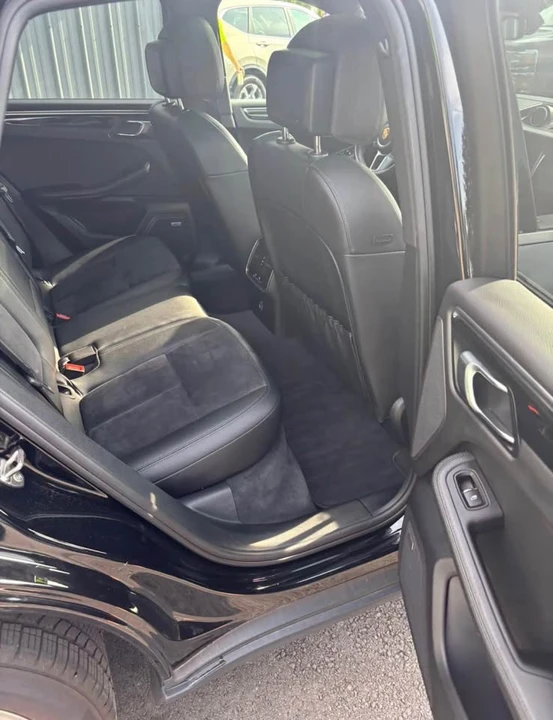 2019 Porsche Macan - Image 12 of 19
