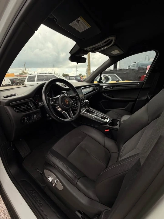 2019 Porsche Macan - Image 6 of 10