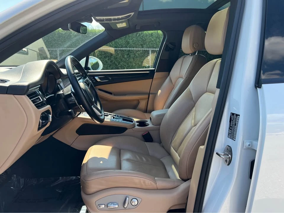 2019 Porsche Macan - Image 14 of 20