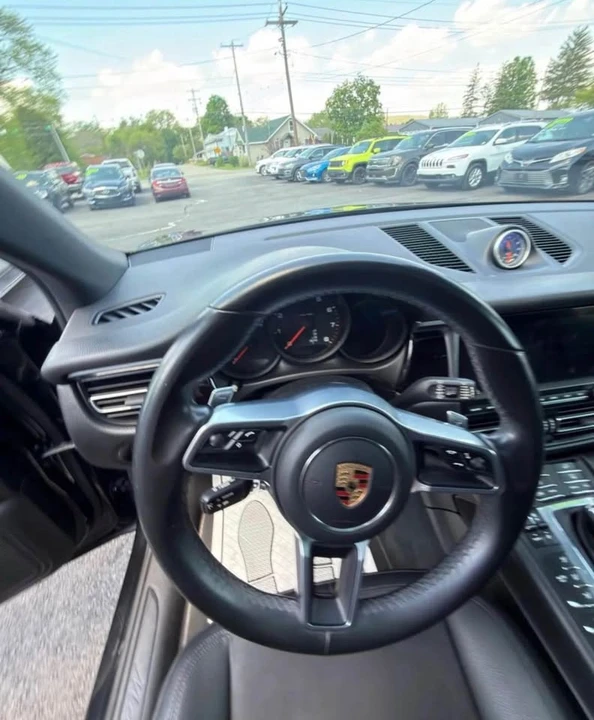 2019 Porsche Macan - Image 8 of 19
