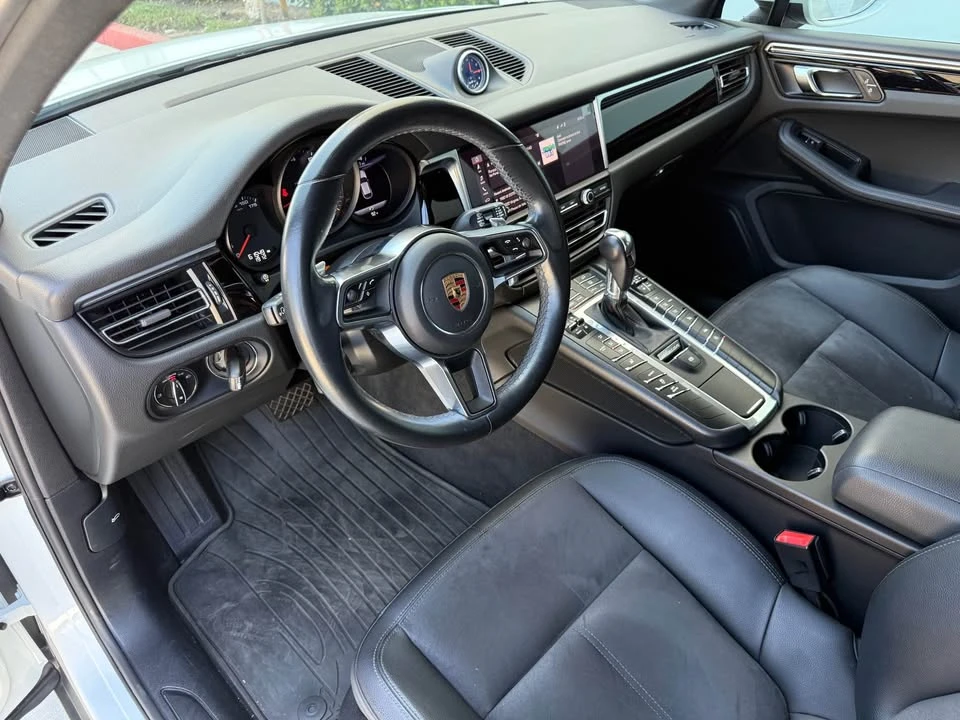 2019 Porsche Macan - Image 12 of 20