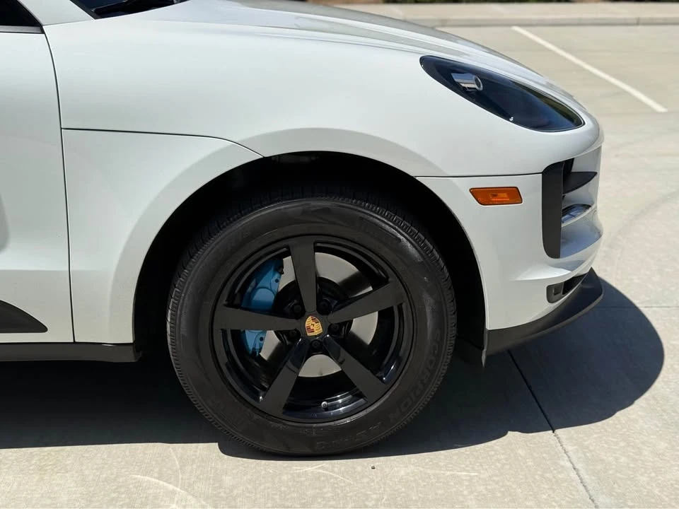 2019 Porsche Macan - Image 9 of 20