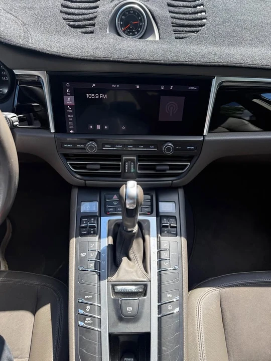 2019 Porsche Macan - Image 10 of 15