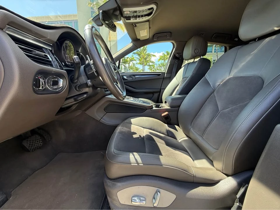 2019 Porsche Macan - Image 8 of 15