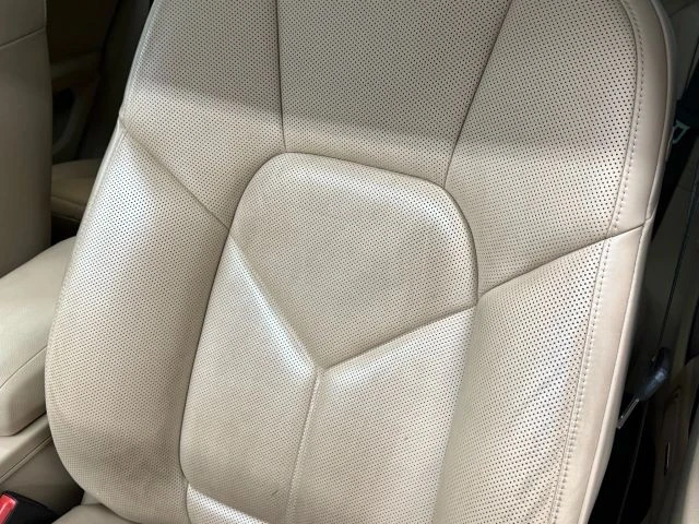 2019 Porsche Macan - Image 17 of 21