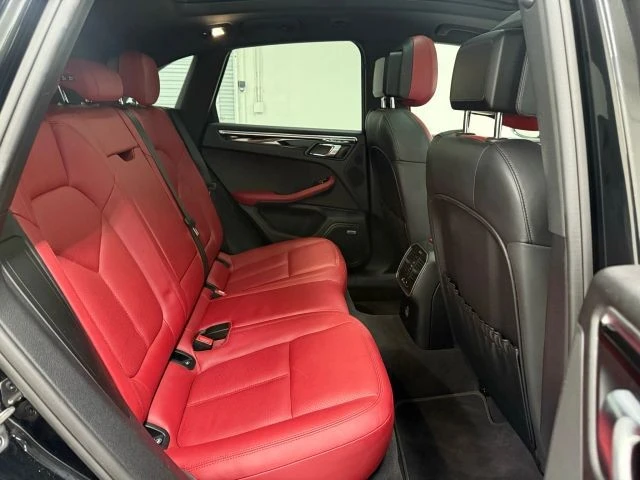 2019 Porsche Macan - Image 16 of 21