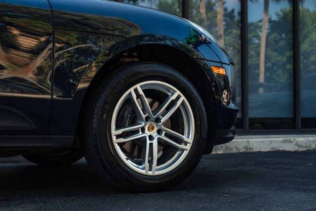 2019 Porsche Macan - Image 9 of 21