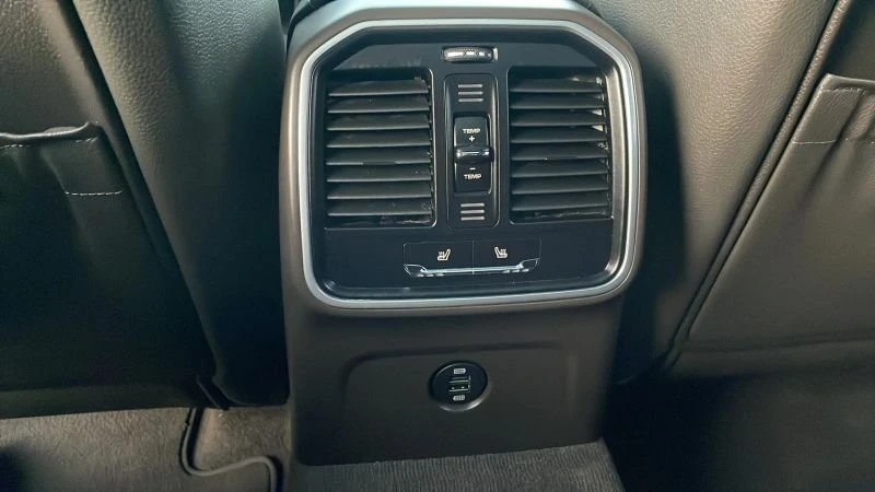 2019 Porsche Macan - Image 18 of 20