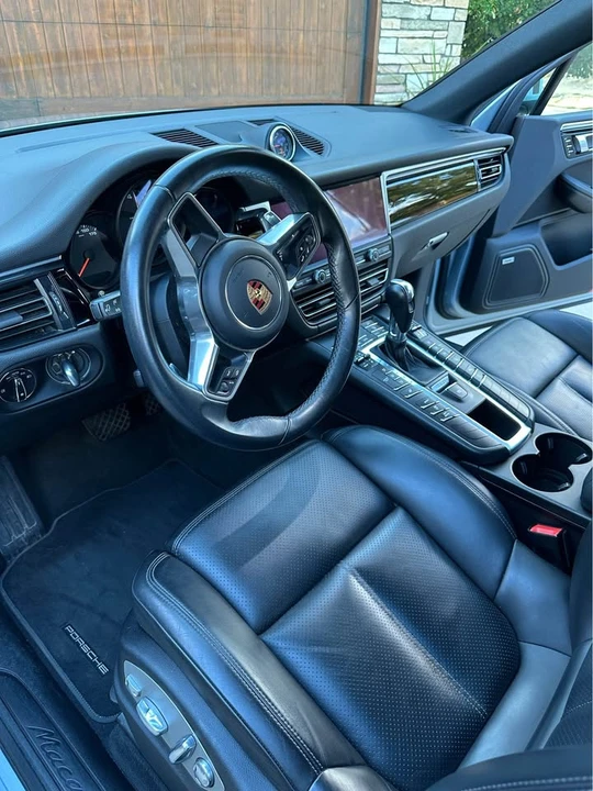 2019 Porsche Macan Turbo - Image 10 of 18