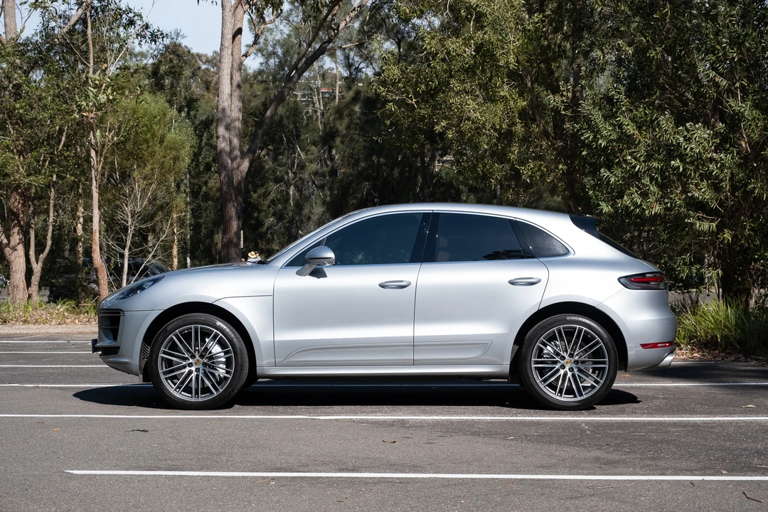 2019 Porsche Macan Turbo - Image 4 of 31